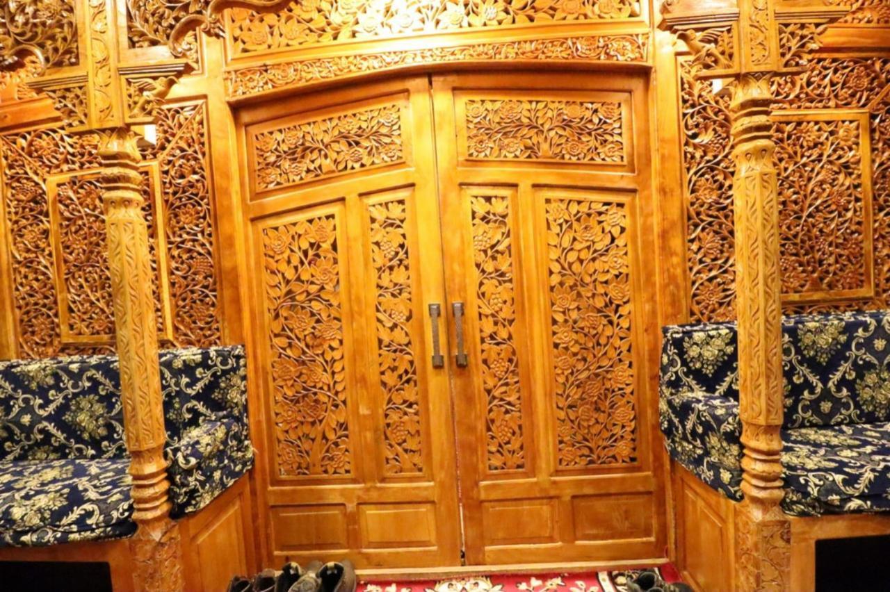 Umbrella Group Of House Boat Hotel Srinagar  Exterior photo